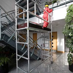 Industrial Aluminium Platform Ladder — Lift İstanbul İnş. Mak. ve Techizat Elk. Malz. Güv. Sist. San. ve Tic. Ltd. Şti.