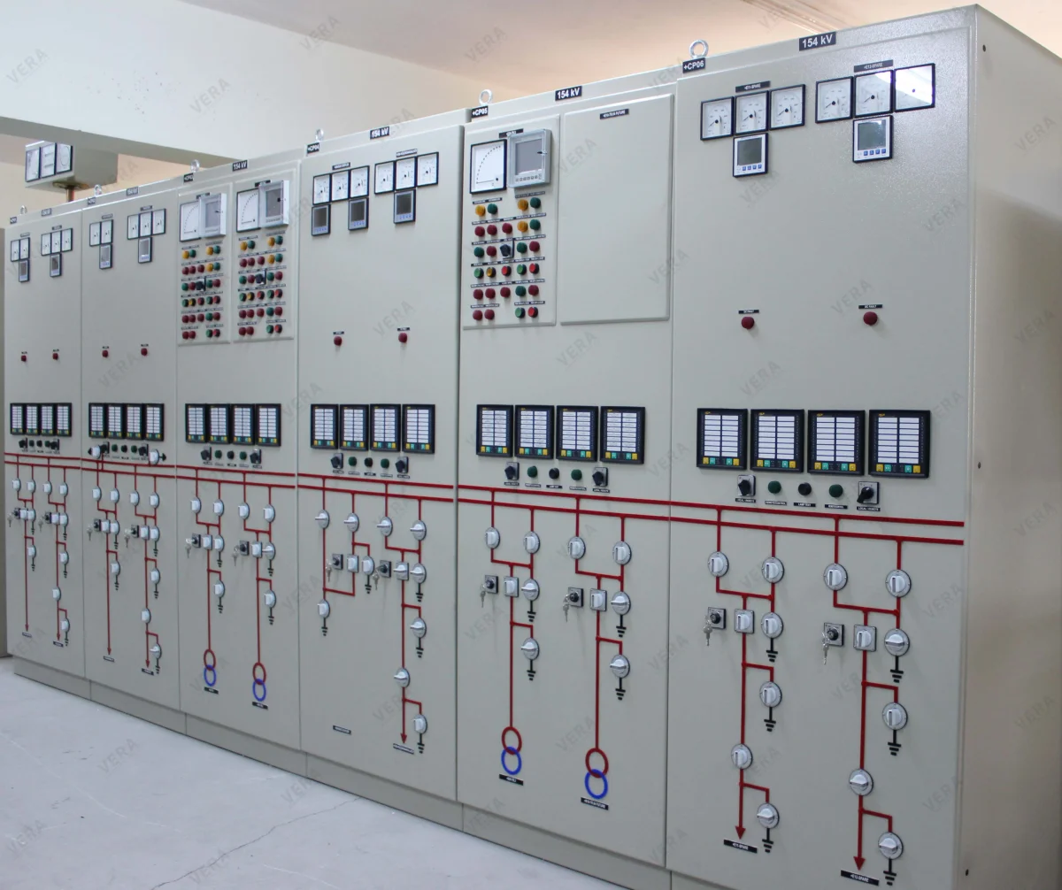LV Distribution and Compensation Panels — Universal Elektrik Makina Otomasyon İç ve Dış Tic. Ltd. Şti.