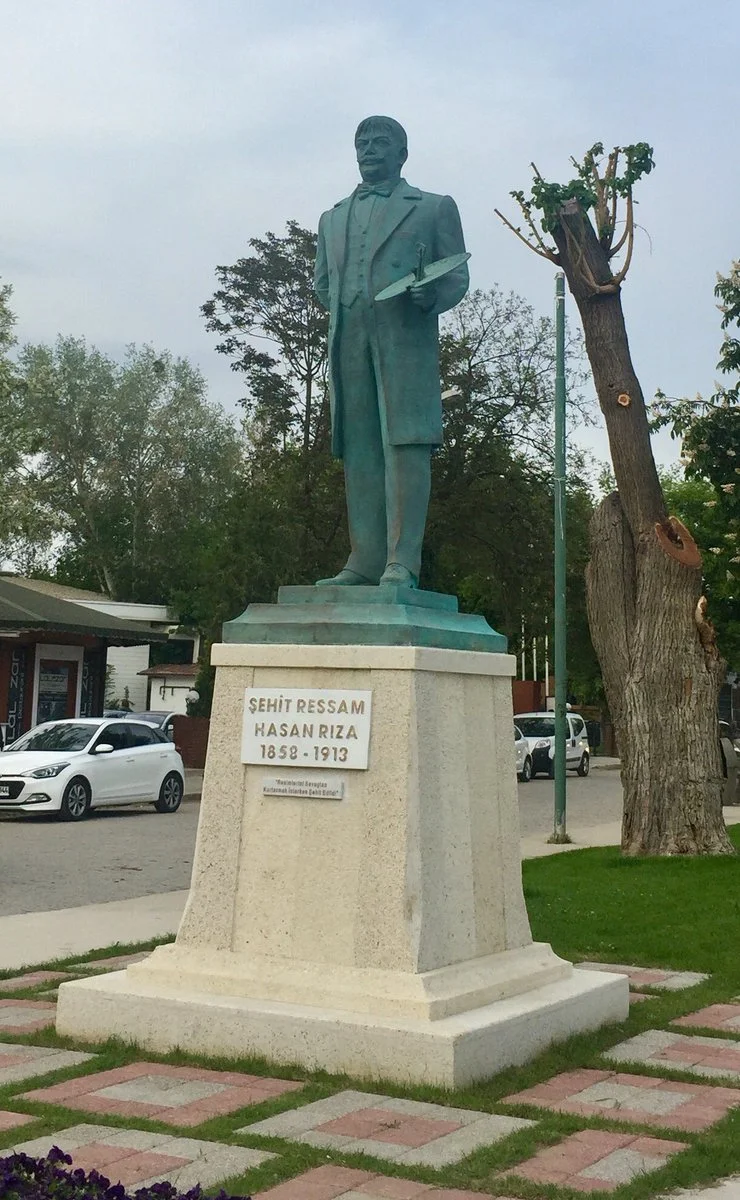 Martyr Painter Hasan Rıza Statue — Form Tasarım Uygulama Metal Sanayi Ticaret Ltd. Şti.
