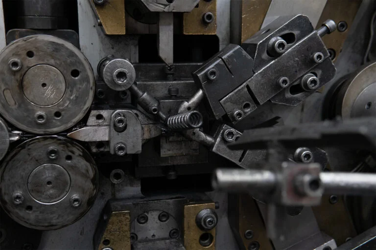 Batı Yay Saç Metal Kalıp Sanayi ve Ticaret Ltd. Şti.