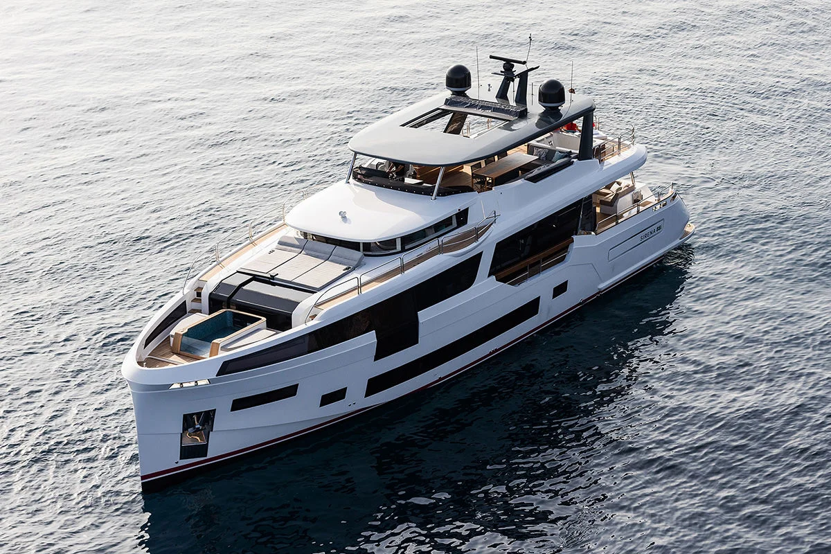 Sirena Yachts Lüks Motoryat Serisi — Sirena Marine Denizcilik San. Tic. A.Ş.