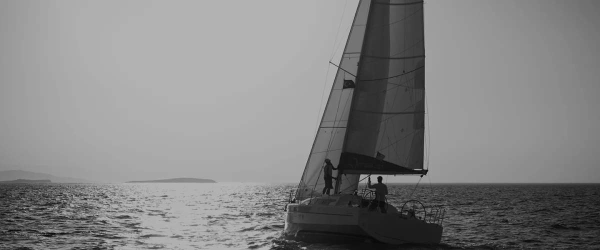 Azuree Performans Yelkenli Serisi — Sirena Marine Denizcilik San. Tic. A.Ş.