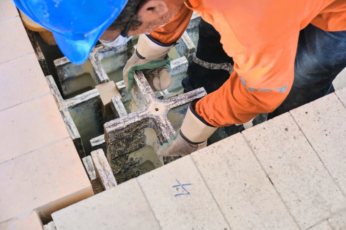 Düz Cam (Float) Fırınları — Glasstech Refractory
